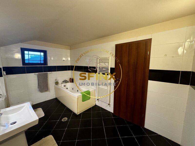 Casa 6 camere gradina spectaculoasa - Erou Iancu Nicolae